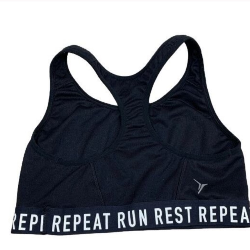“Run Rest Repeat”Old Navy Active Sports Bra size S